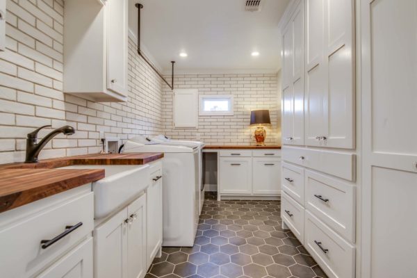 Lubbock Remodel Laundry Room